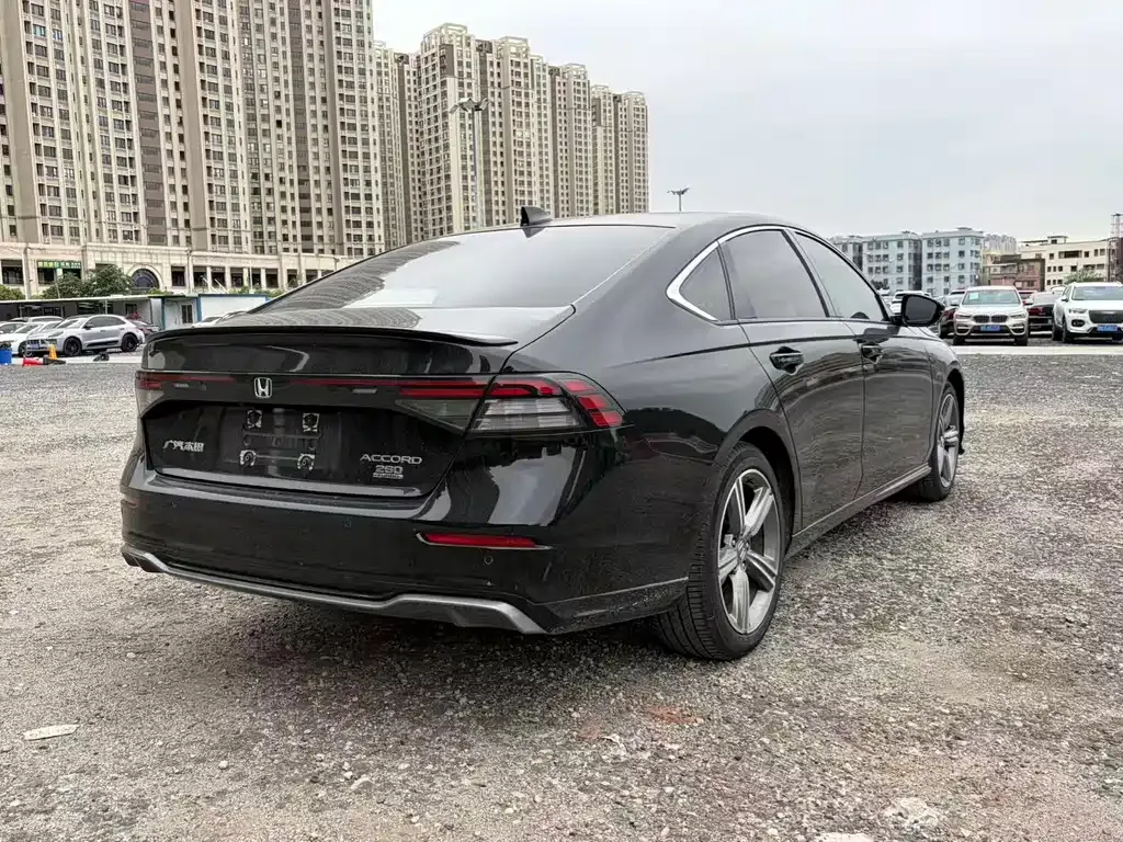 Honda Accord — фото 6