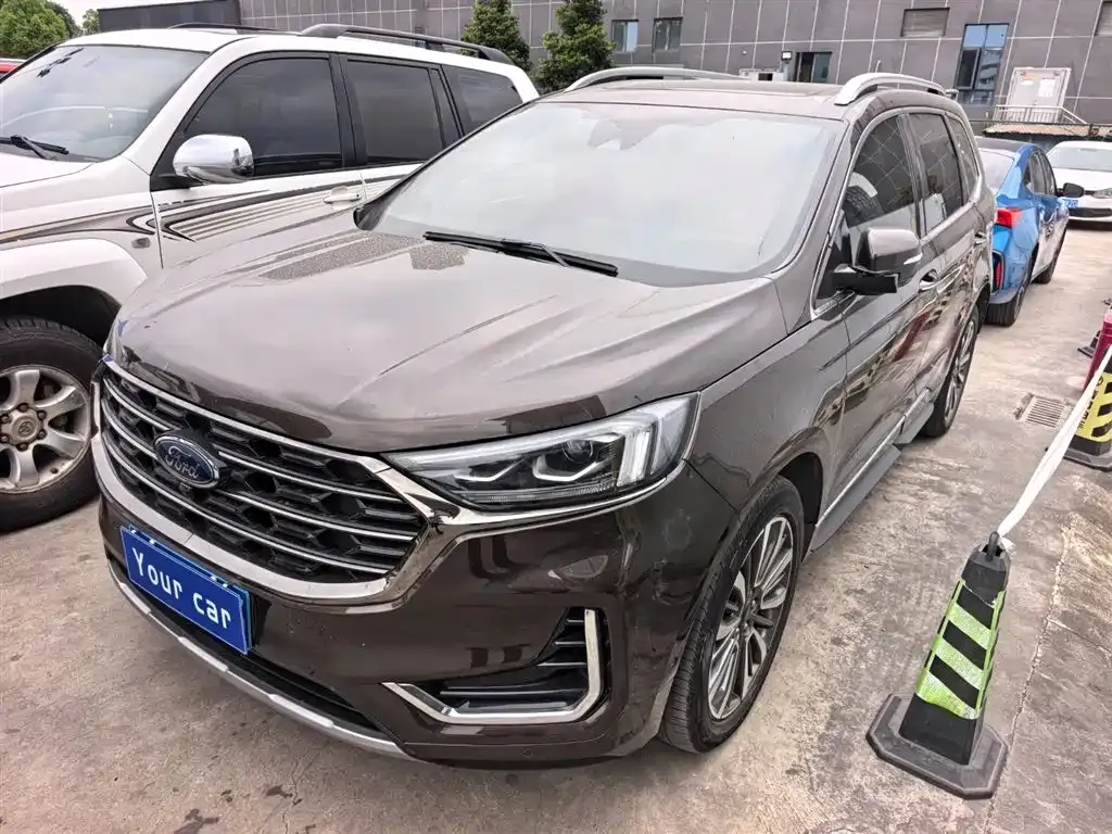 Ford Edge — фото 1