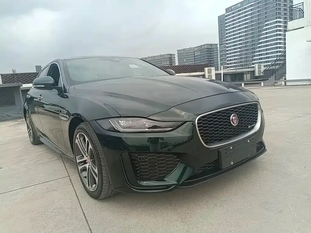 Jaguar XEL — фото 10
