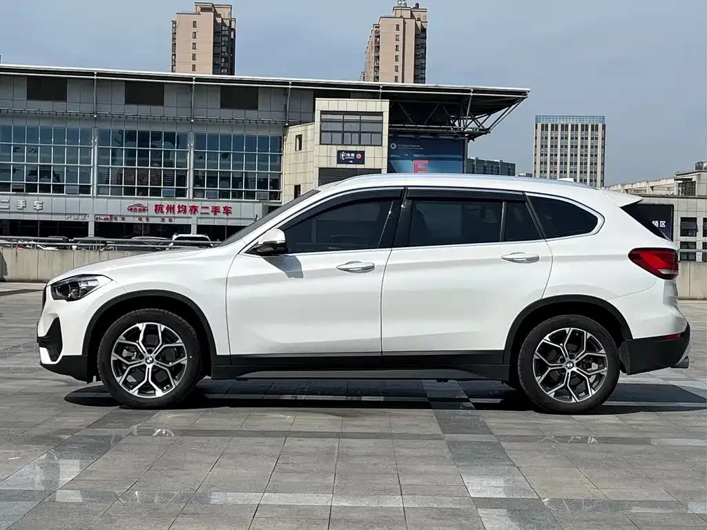 BMW X1 2023 из CN, фото 2