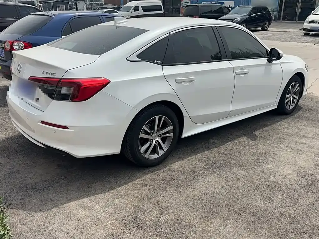 Honda Civic — фото 10
