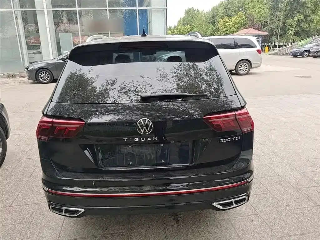 Volkswagen Tiguan L — фото 7
