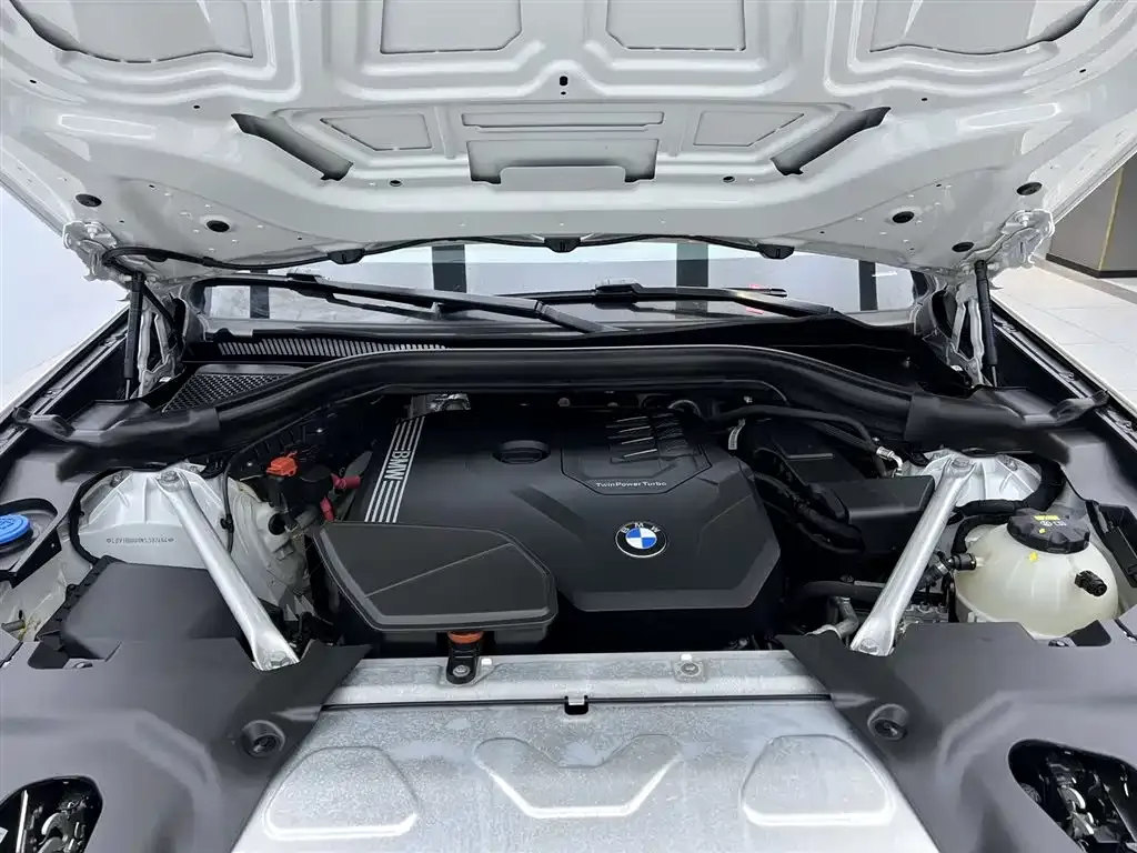 BMW X3 — фото 9