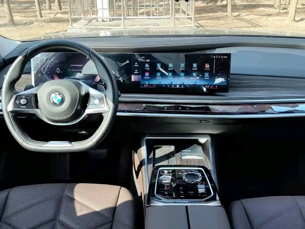 BMW 7 Series 2025 из CN, фото 3
