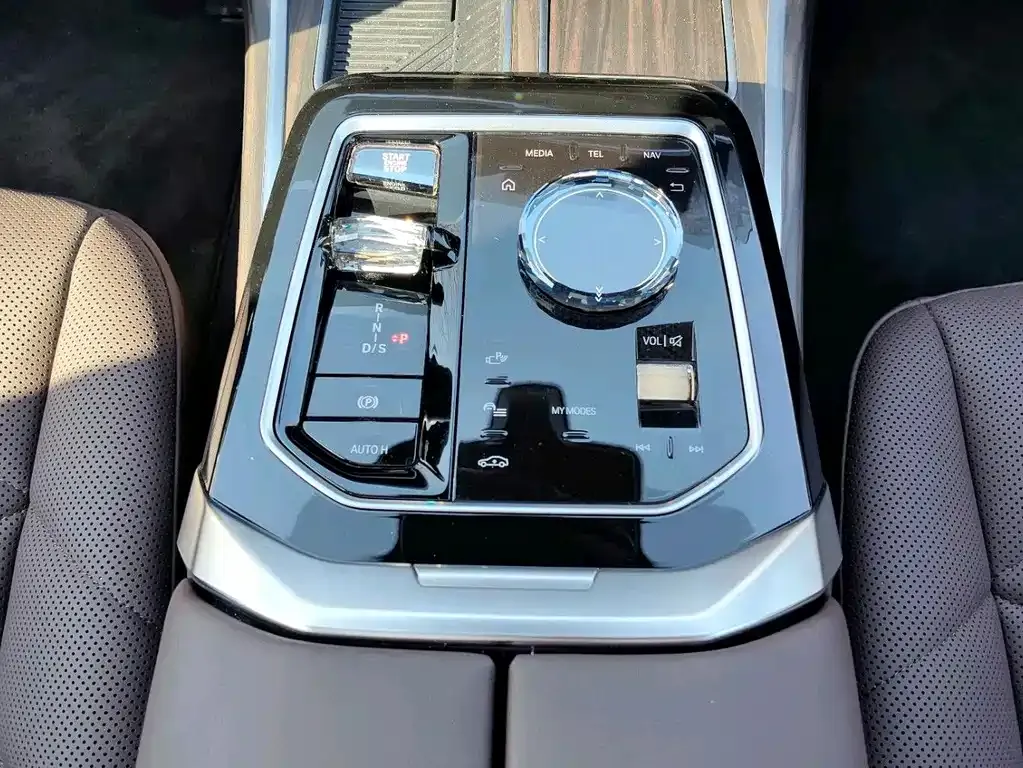 BMW 7 Series 2025 из CN, фото 5