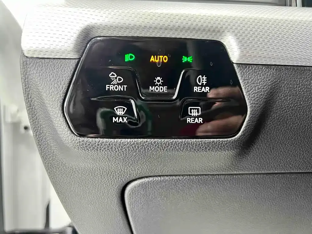 Volkswagen Lamando 2024 из CN, фото 9