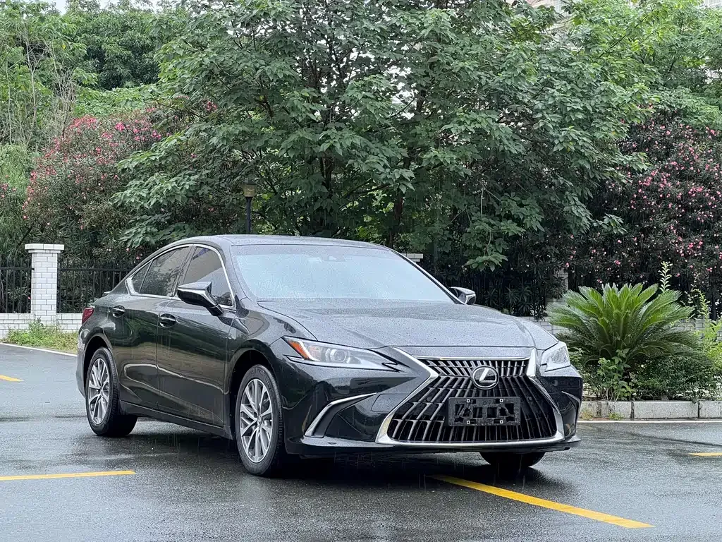 Lexus ES — фото 6