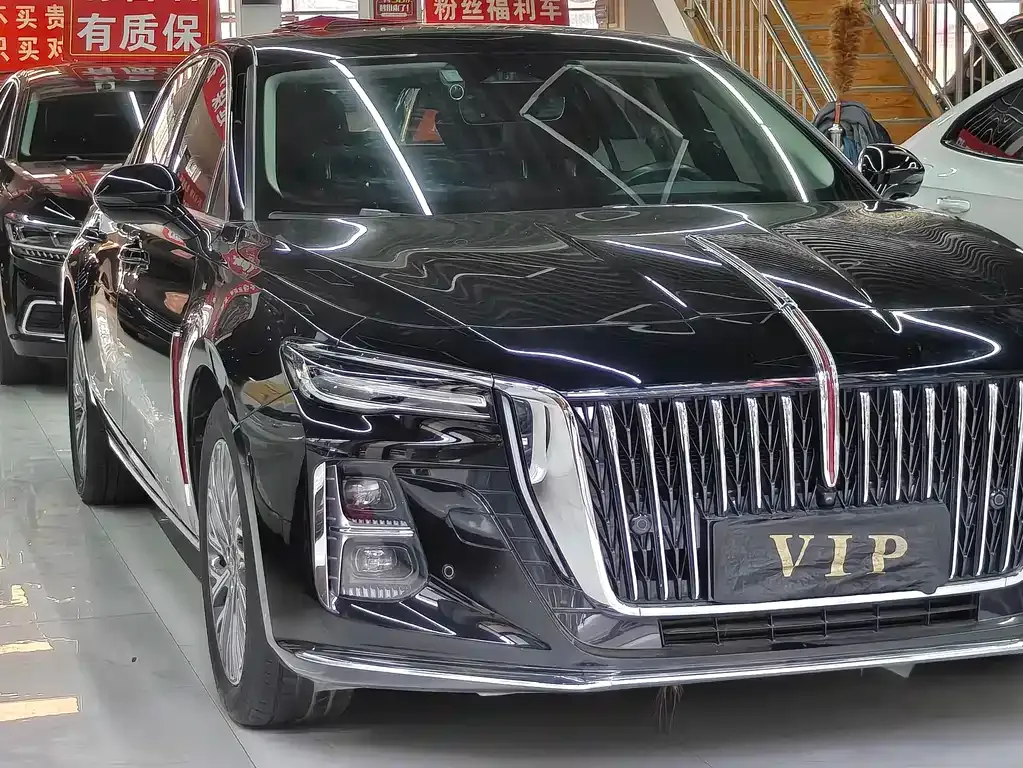 Hongqi H5 — фото 1