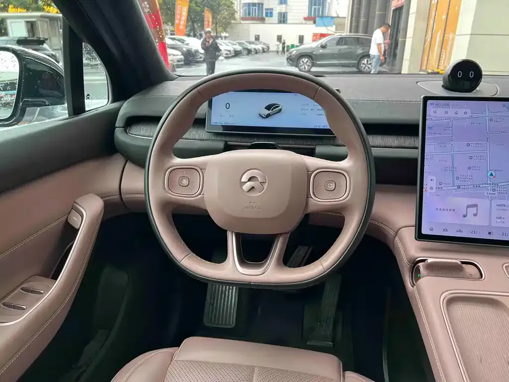 NIO EC6 — фото 7