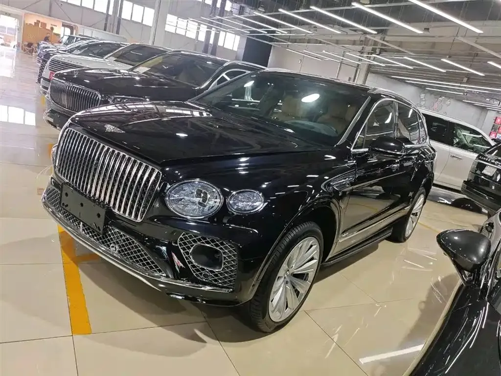 Bentley Bentayga — фото 1