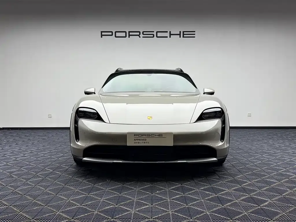 Porsche Taycan — фото 5