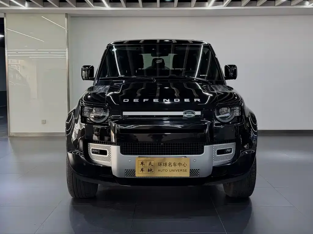 Land Rover Defender — фото 1