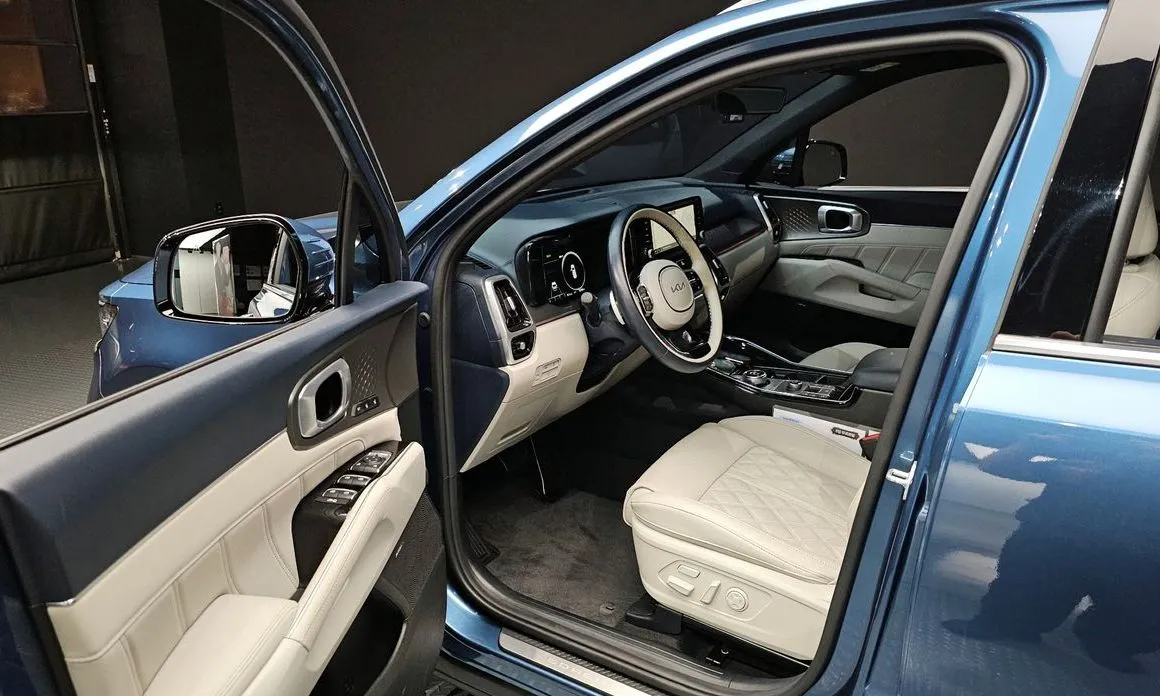Kia Sorento — фото 9