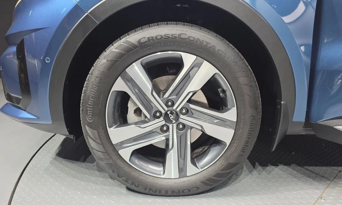 Kia Sorento — фото 5