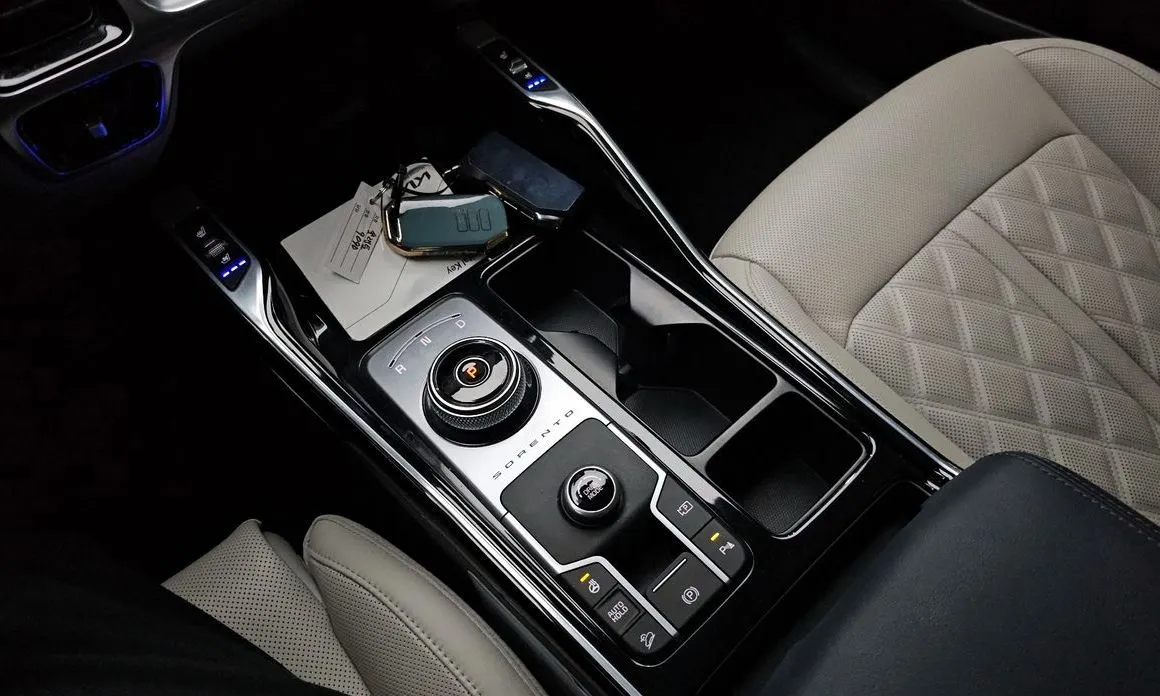 Kia Sorento — фото 8
