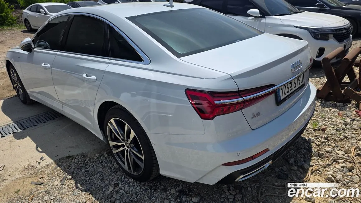 Audi A6 — фото 8