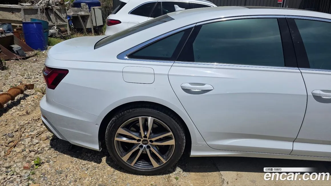 Audi A6 — фото 6