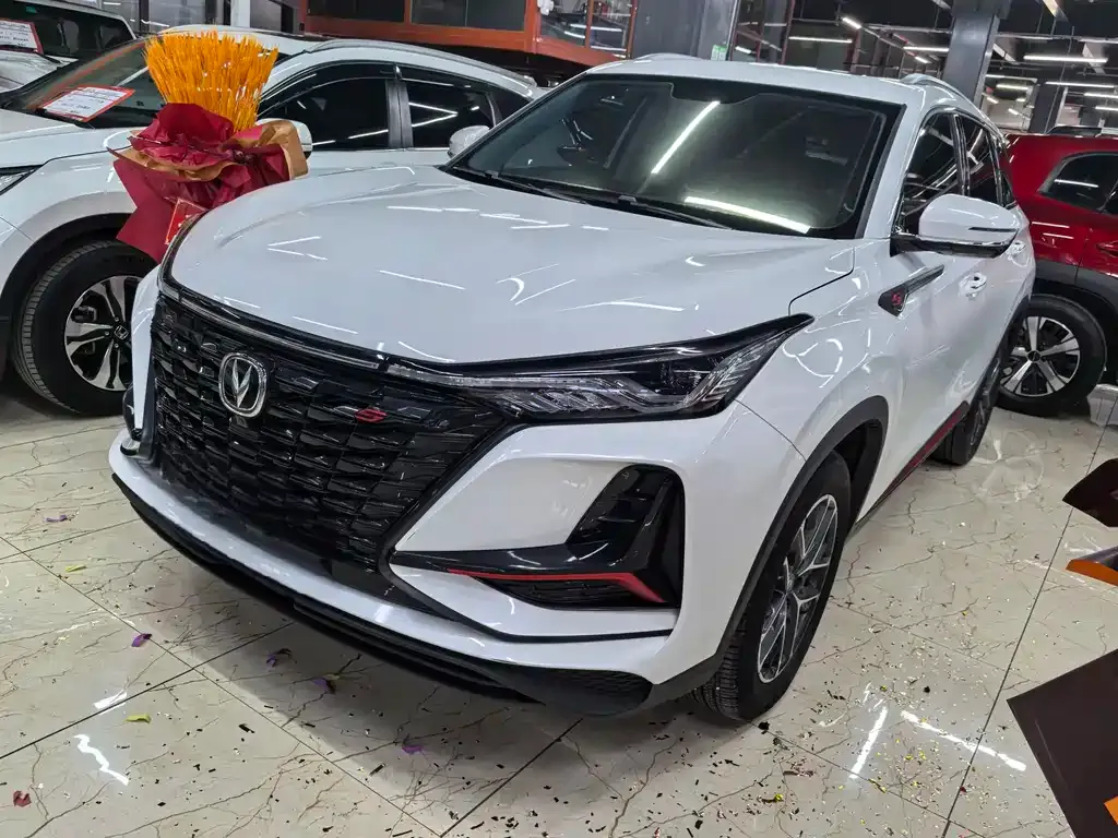 Changan CS75PLUS — фото 1