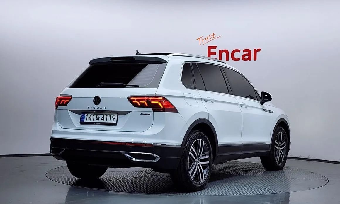 Volkswagen Tiguan — фото 6