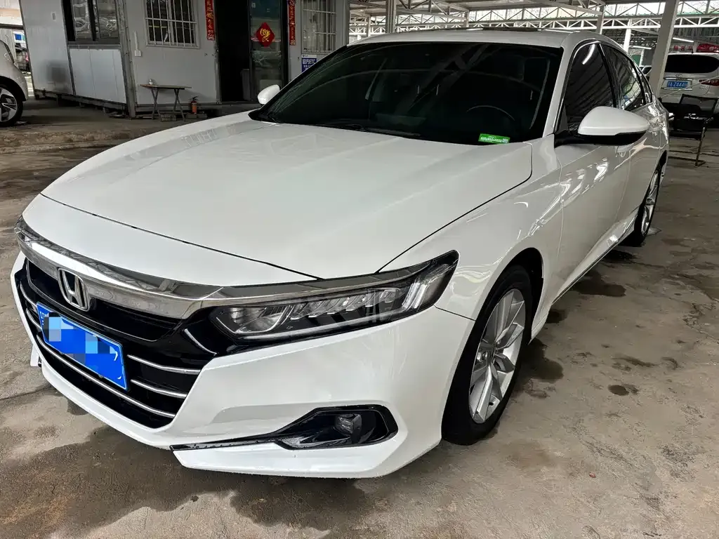 Honda Accord — фото 1