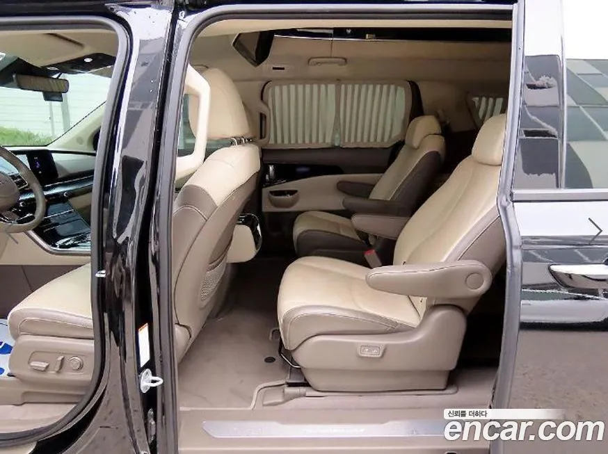 Kia Carnival — фото 10
