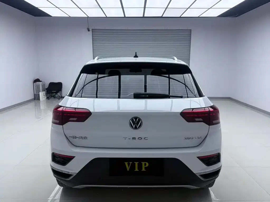 Volkswagen T-Roc — фото 7