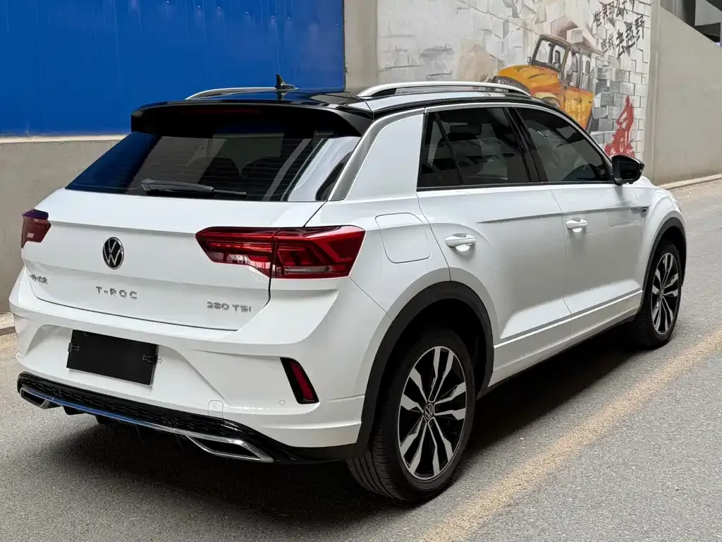 Volkswagen T-Roc — фото 7
