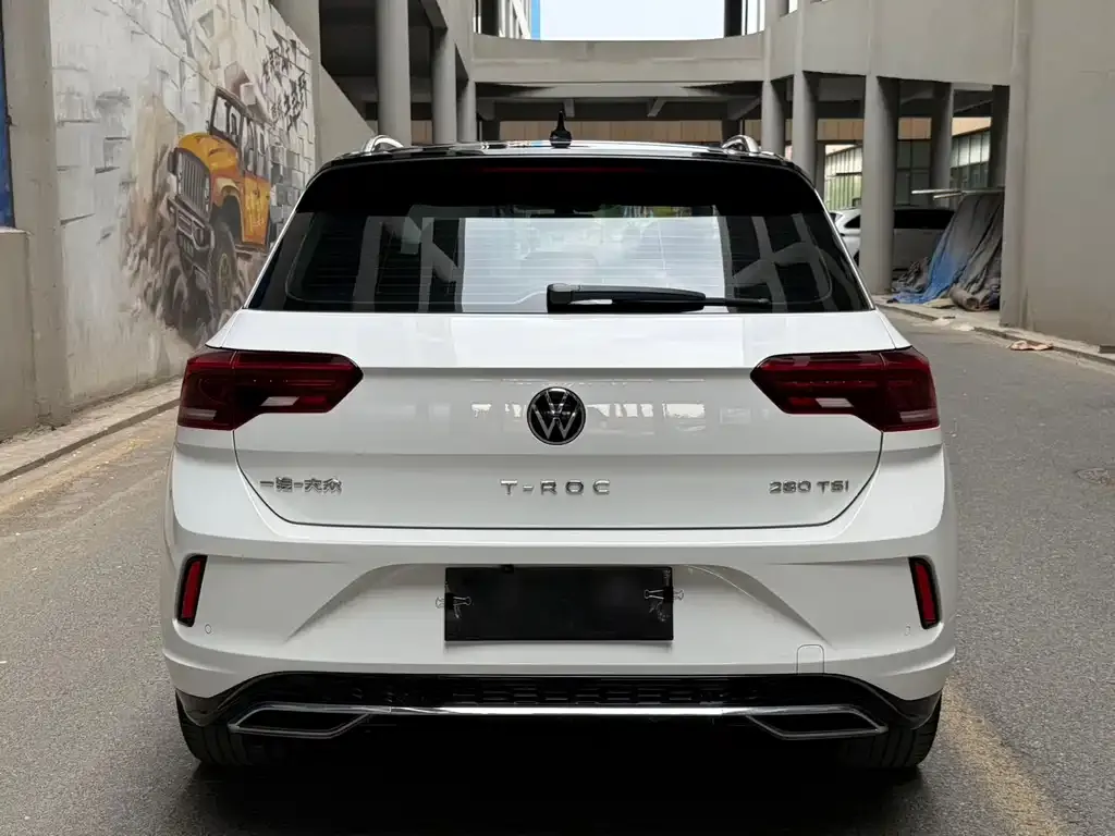 Volkswagen T-Roc — фото 6