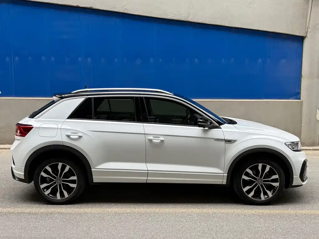 Volkswagen T-Roc — фото 8