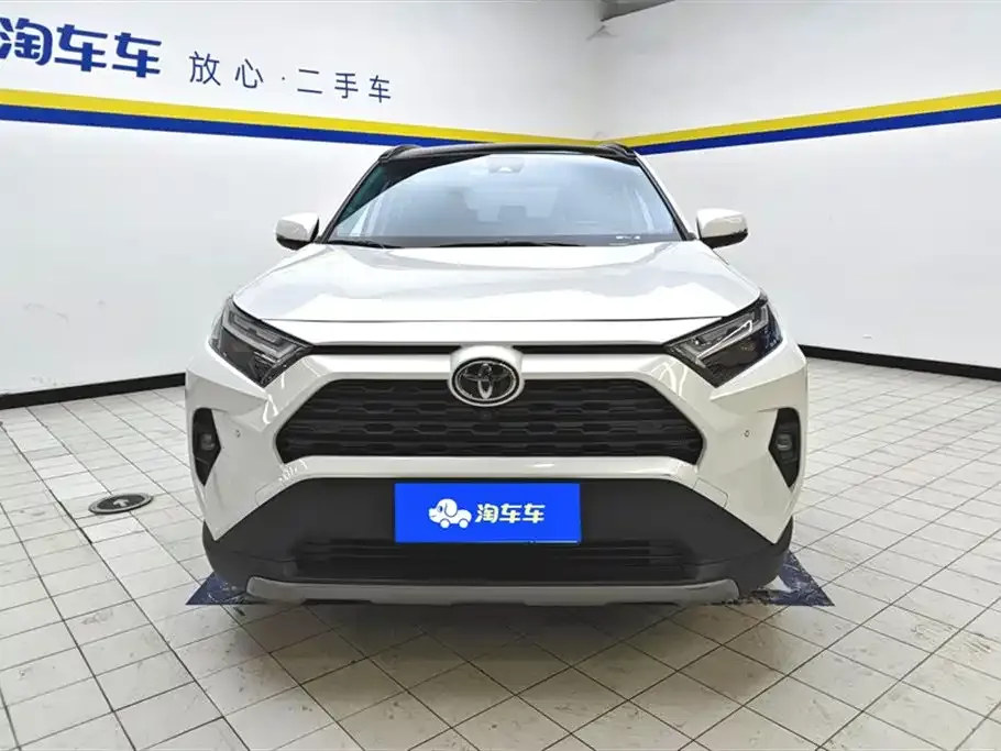 Toyota RAV4 — фото 8