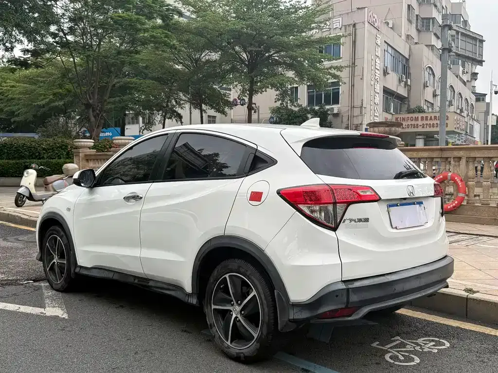 Honda Vezel 2021 из CN, фото 8