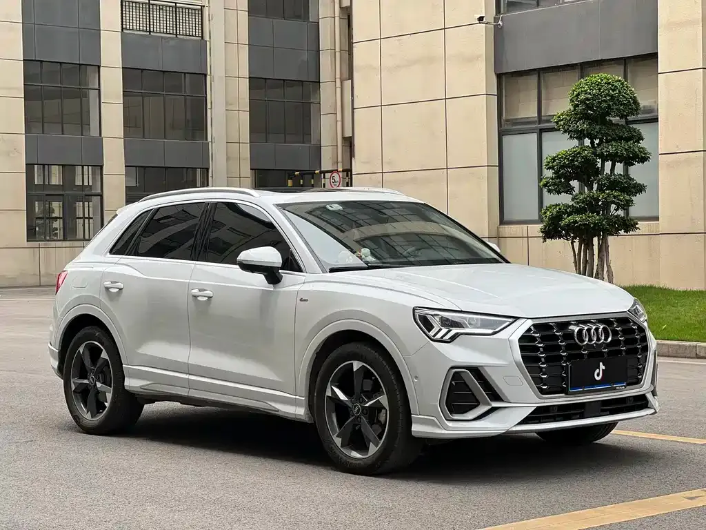 Audi Q3 — фото 4