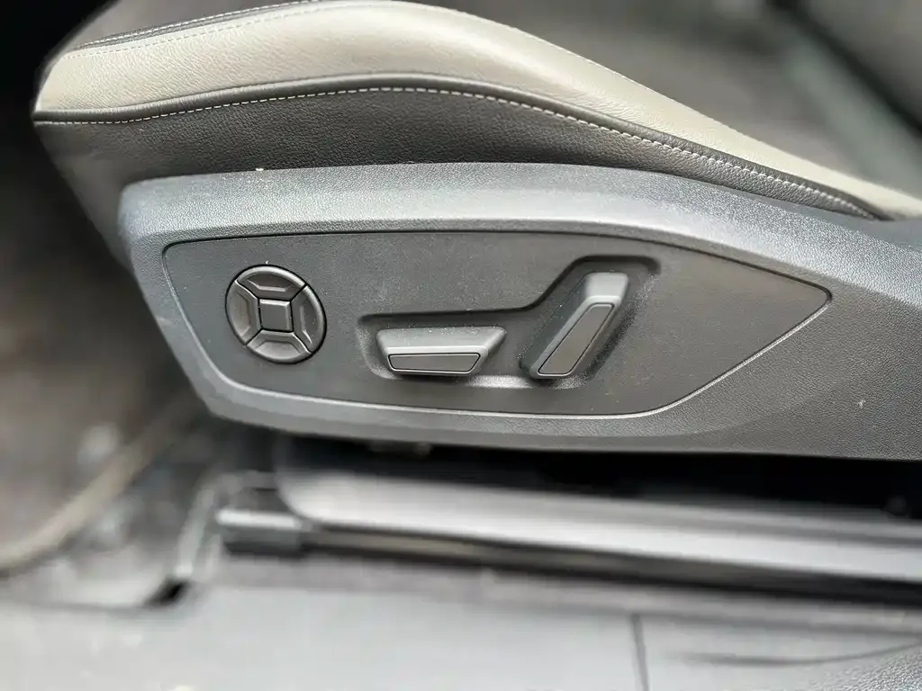Audi Q3 — фото 3