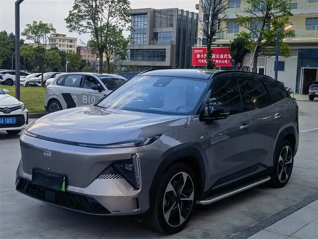 Geely Galaxy L7 — фото 1