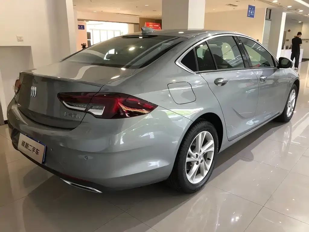 Buick Regal — фото 10