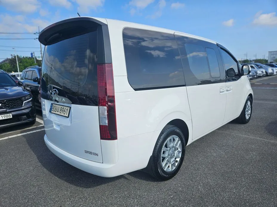 Hyundai Staria — фото 2
