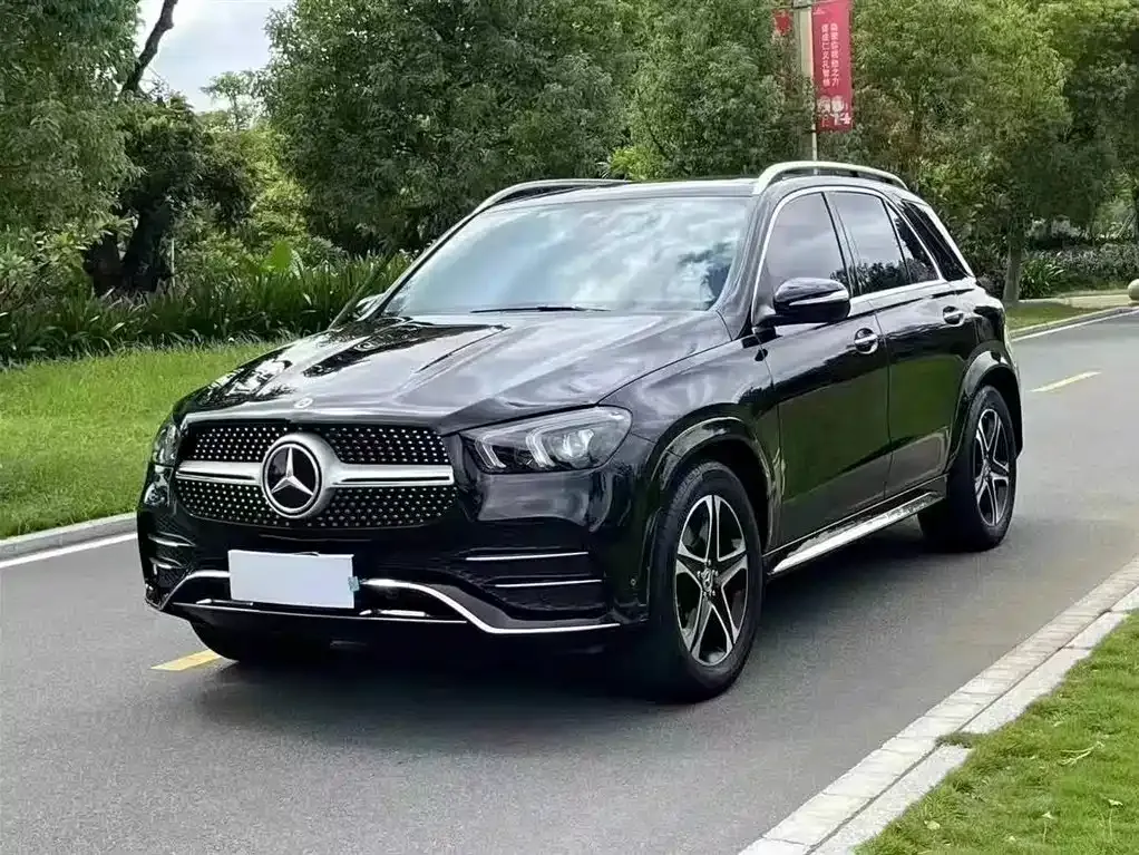 Mercedes-Benz GLE — фото 1