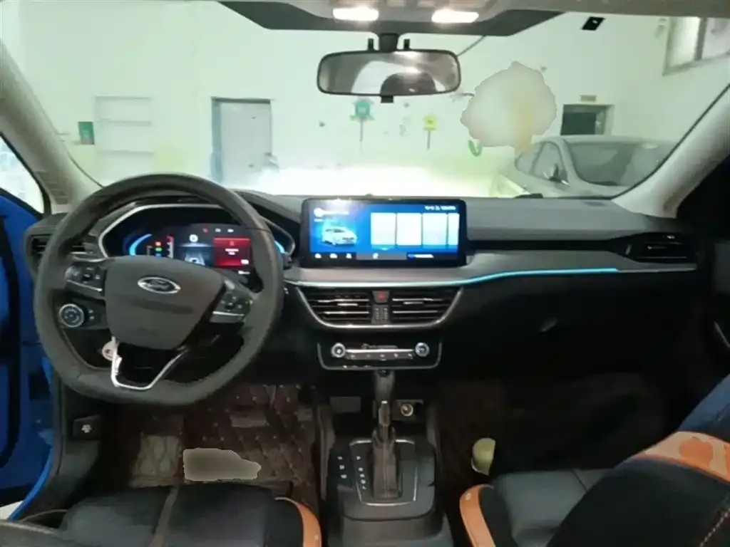 Ford Focus 2023 из CN, фото 3