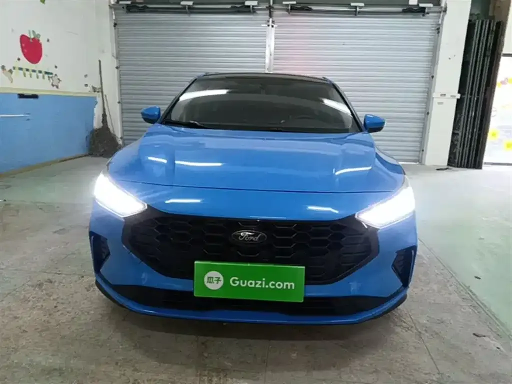 Ford Focus 2023 из CN, фото 10