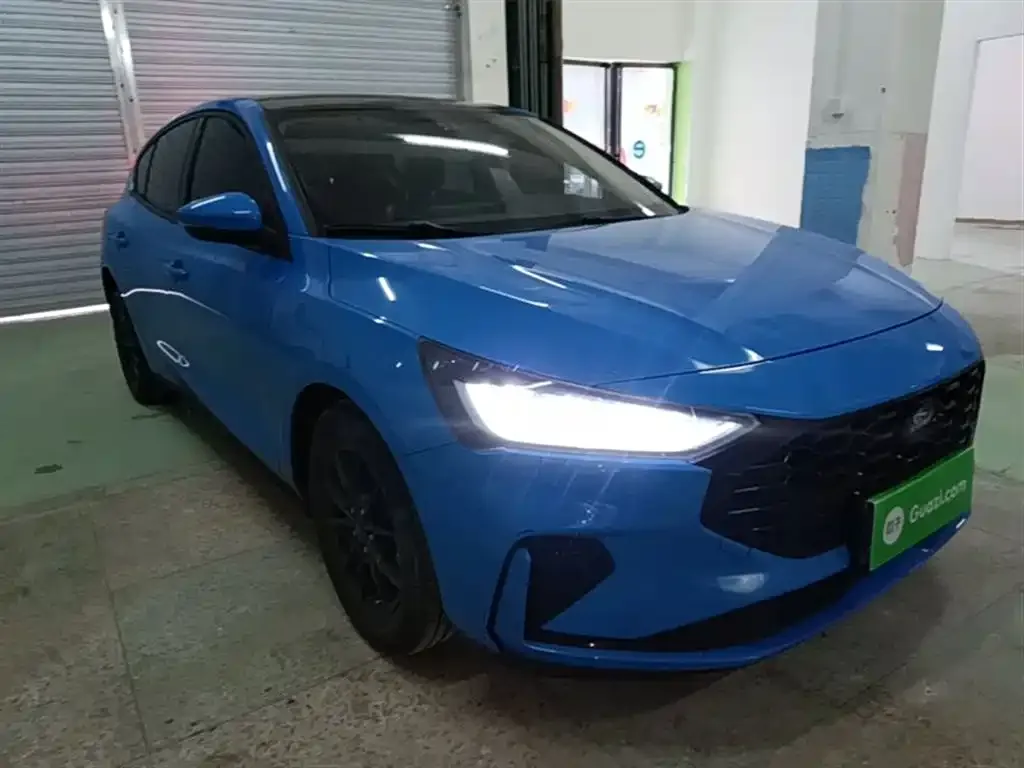 Ford Focus 2023 из CN, фото 6
