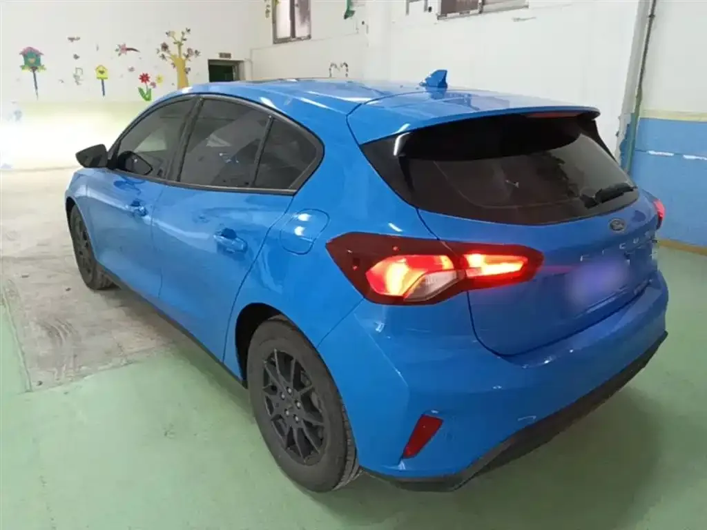 Ford Focus 2023 из CN, фото 4
