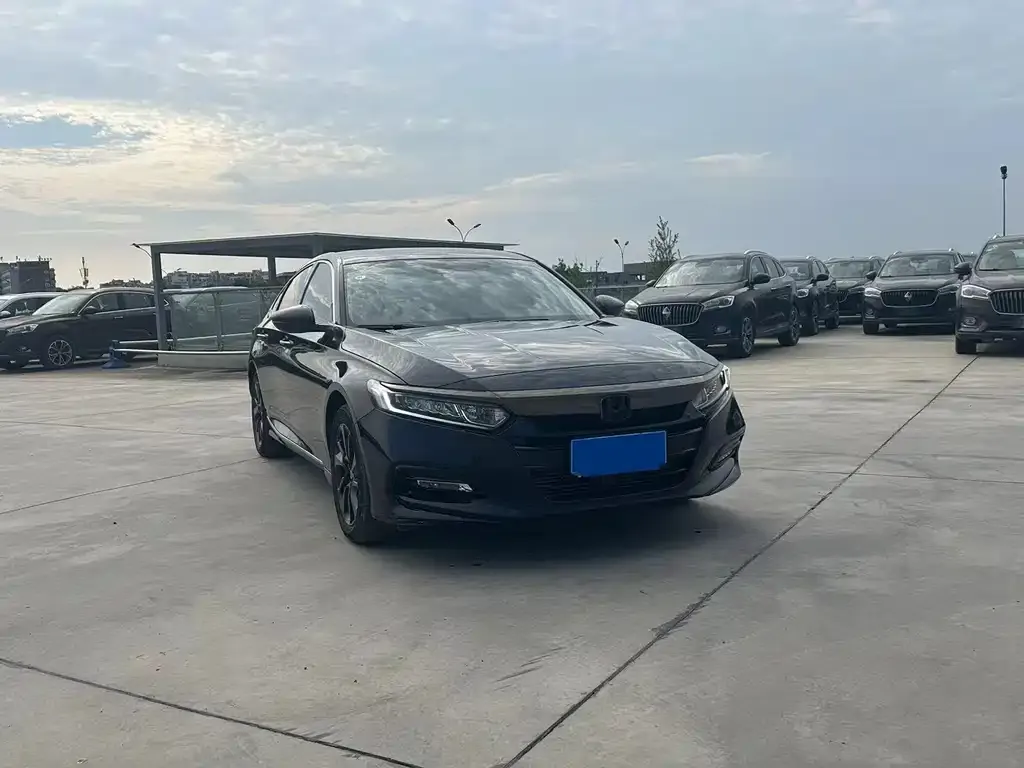 Honda Accord — фото 9