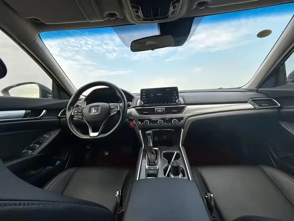 Honda Accord — фото 2