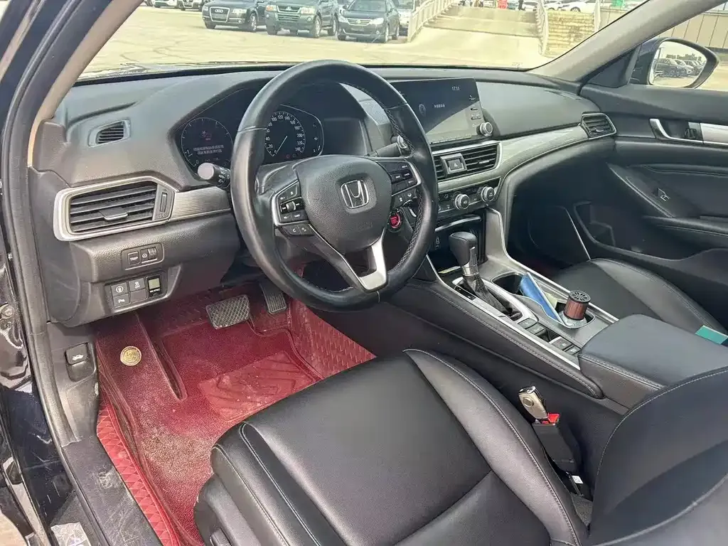 Honda Accord — фото 10