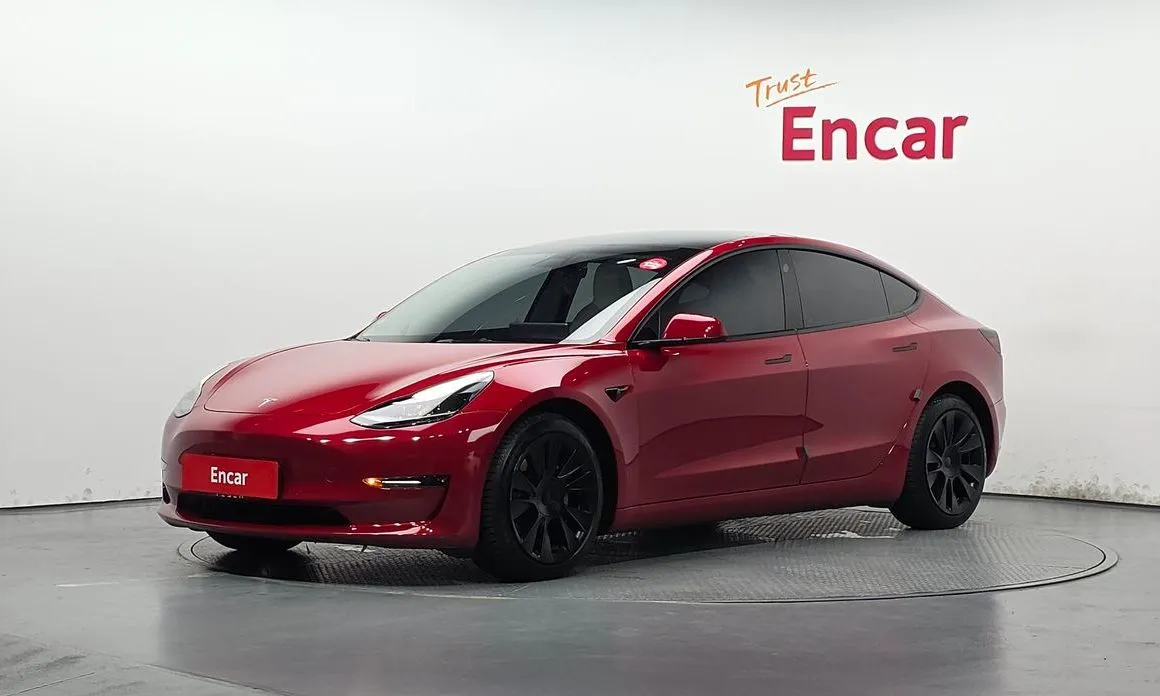 Tesla Model 3 — фото 1