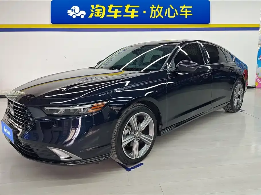 Honda Accord — фото 1