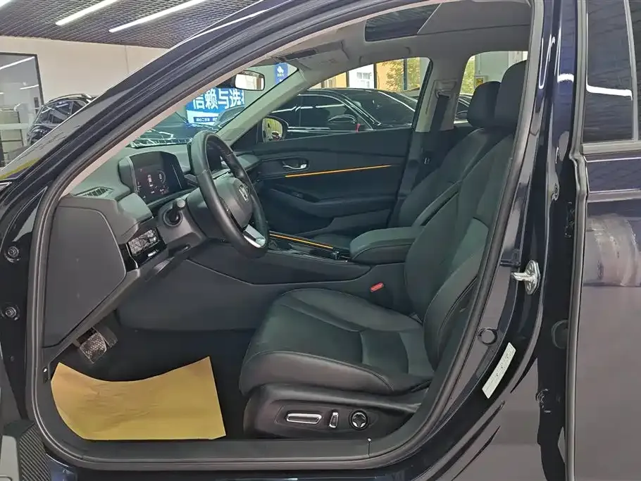Honda Accord — фото 10