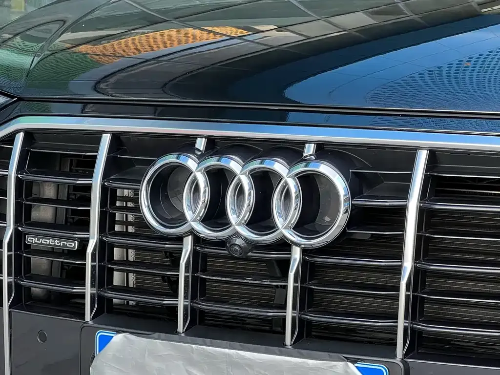 Audi Q7 2023 из CN, фото 3