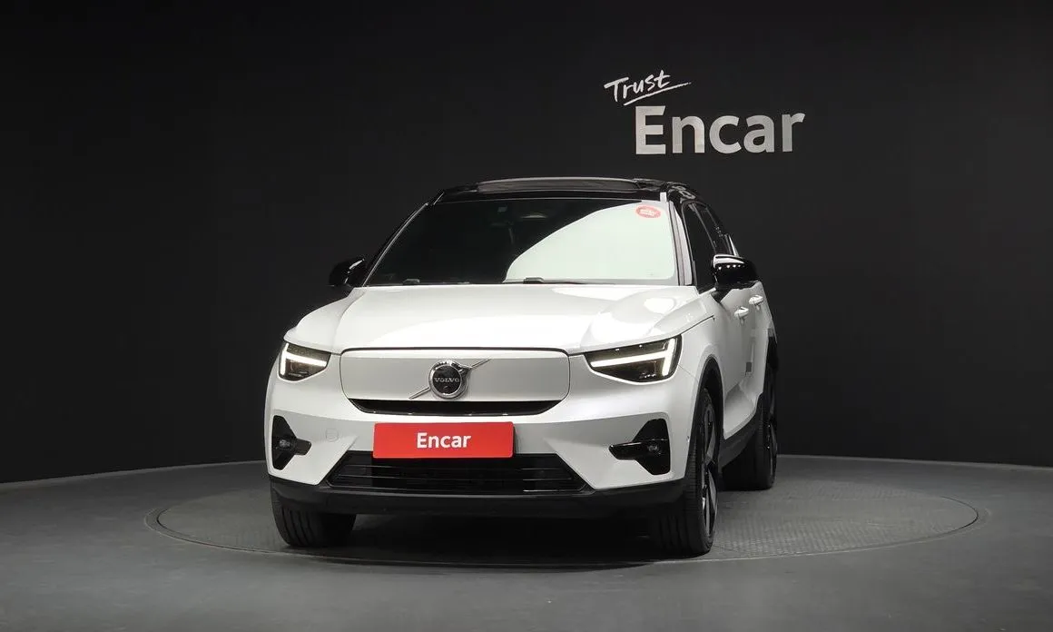 Volvo XC40 2023 из KR, фото 2
