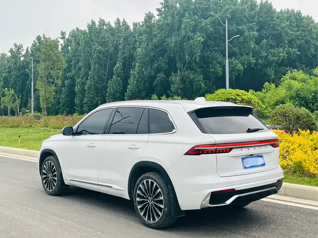 Geely Xingyue L — фото 4